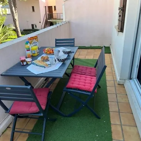 Apartment Superbe T2 Avec Piscine, Parking Prive Et Terrasse, Proche Du Village Naturiste Et Du Port - Fr-1-749-17