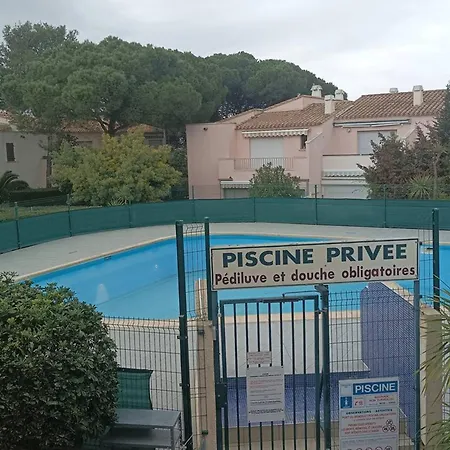 Superbe T2 Avec Piscine, Parking Prive Et Terrasse, Proche Du Village Naturiste Et Du Port - Fr-1-749-17